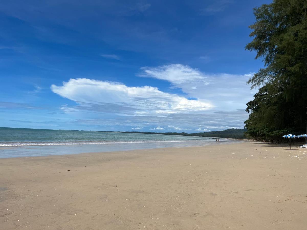 Ao Thong Beach Resort Bang Sak エクステリア 写真