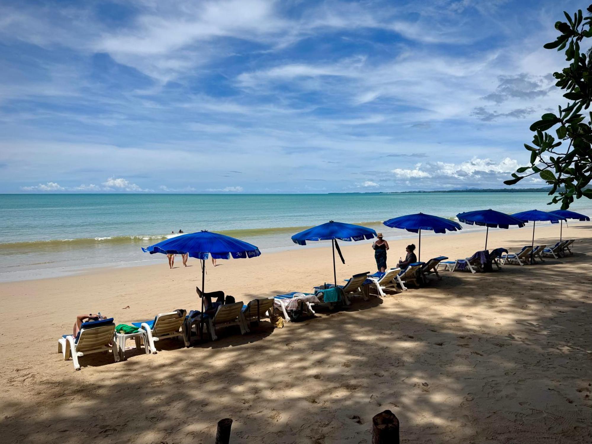 Ao Thong Beach Resort Bang Sak エクステリア 写真